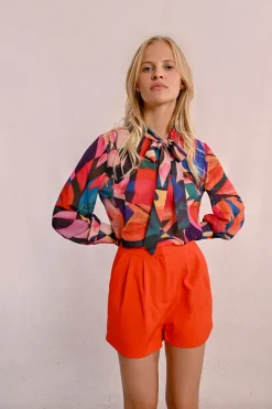 Blouse à col lavalière, à imprimé et en semi-transparence