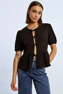 Blouse parsemée de strass à nouer