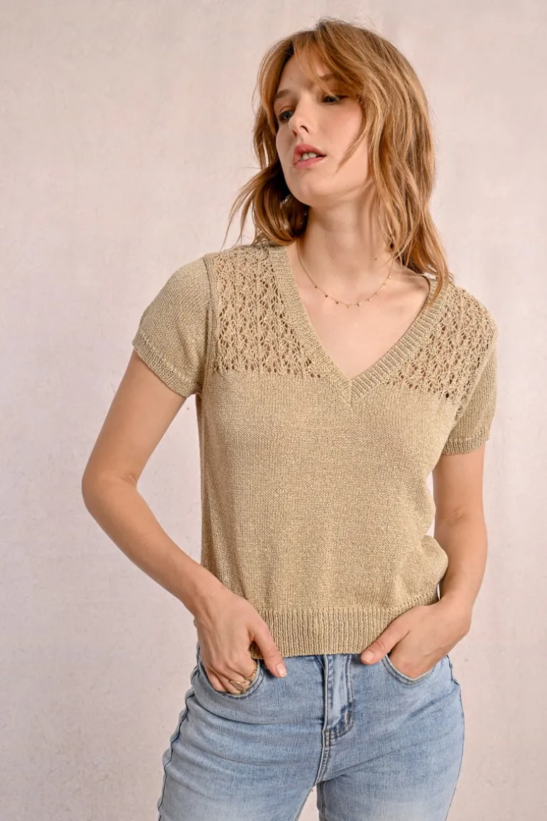 Pull en maille col V, manches courtes