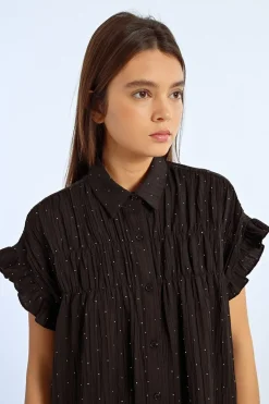 Robe chemise froncée à strass