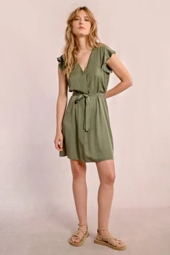 Robe courte et nouable à la taille