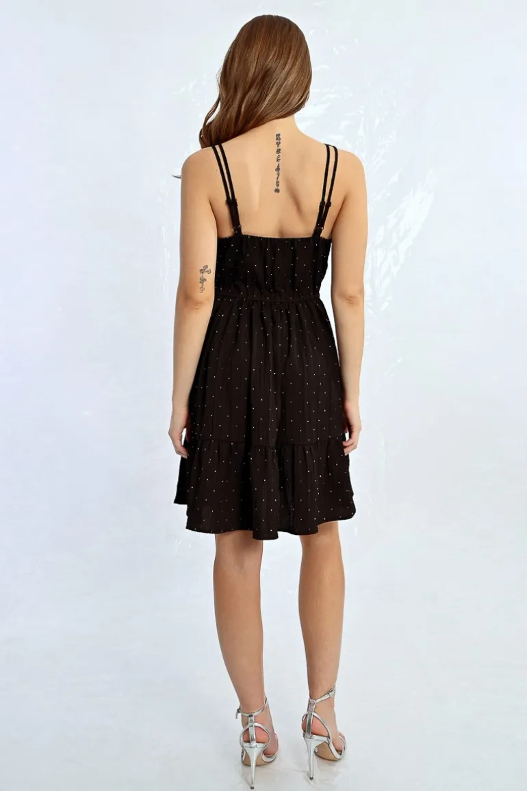 Robe courte parsemée de strass