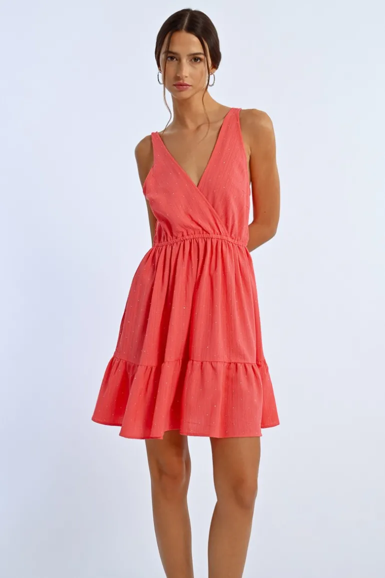 Robe courte parsemée de strass