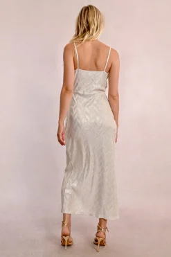 Robe fendue