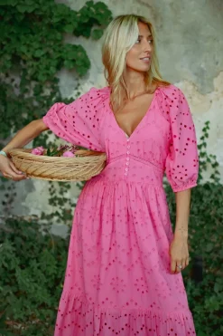 Robe longue en broderie ajourée