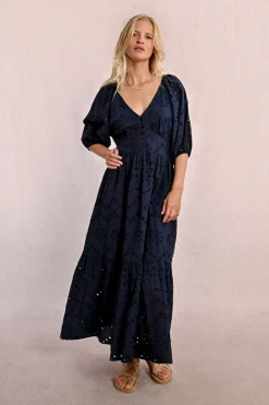 Robe longue en broderie ajourée