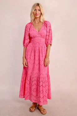 Robe longue en broderie ajourée