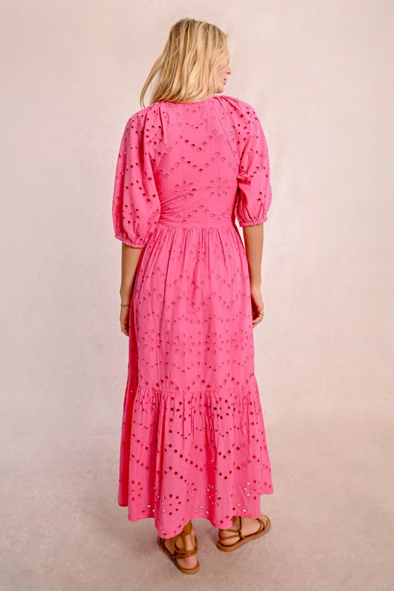 Robe longue en broderie ajourée