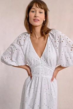 Robe longue en broderie ajourée