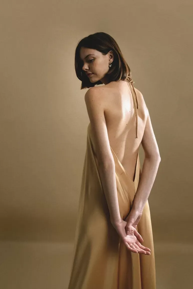Robe longue satinée