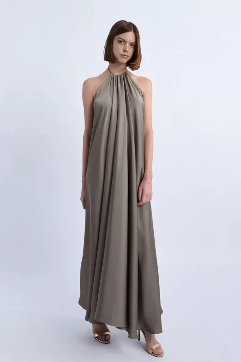 Robe longue satinée