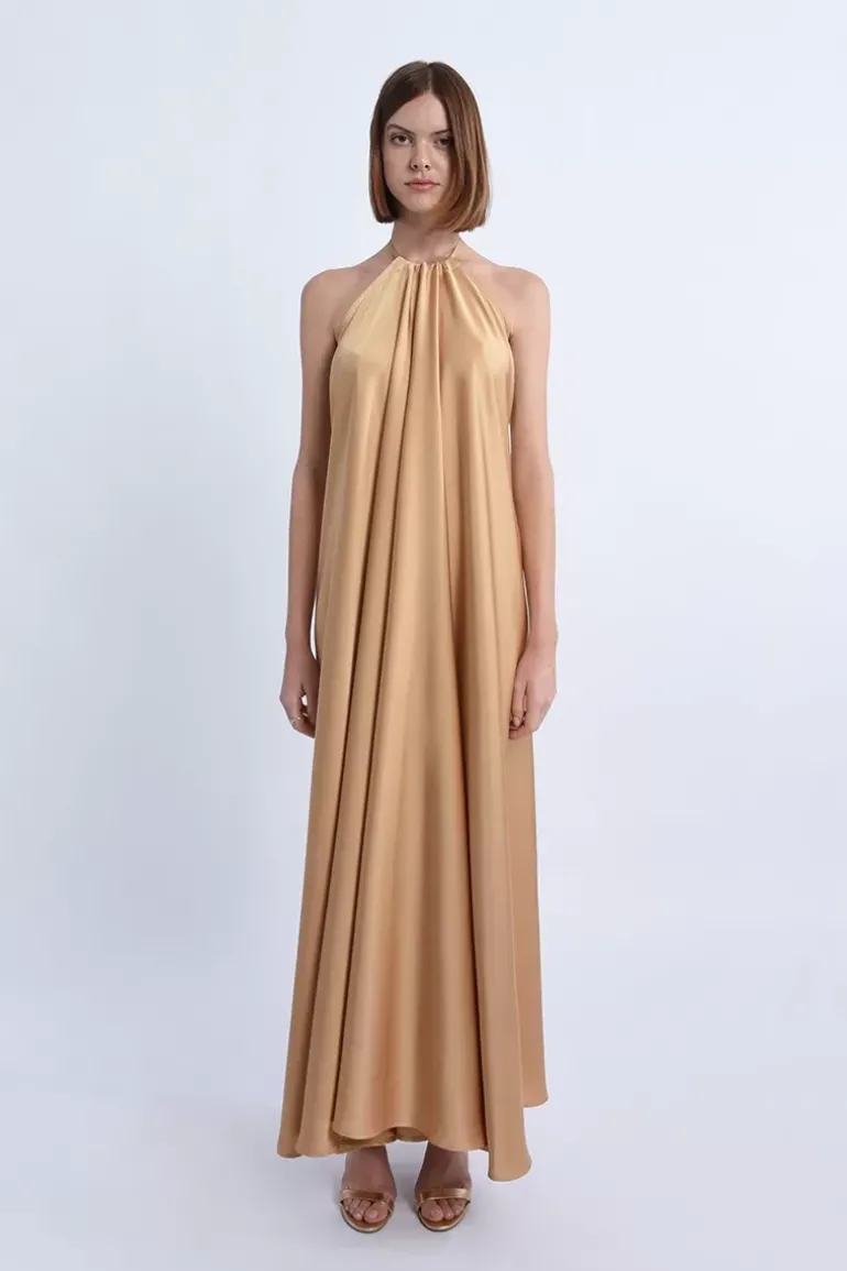 Robe longue satinée