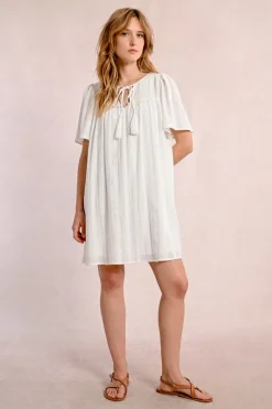Robe mi-longue à broderies anglaises