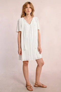 Robe mi-longue à broderies anglaises