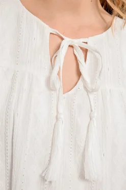 Robe mi-longue à broderies anglaises