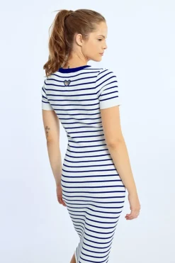 Robe rayée ajustée, c艙ur ouvert au dos
